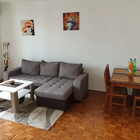 Apartman Apartment *